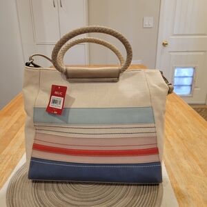 💮NWT~ RELIC TOTE BAG